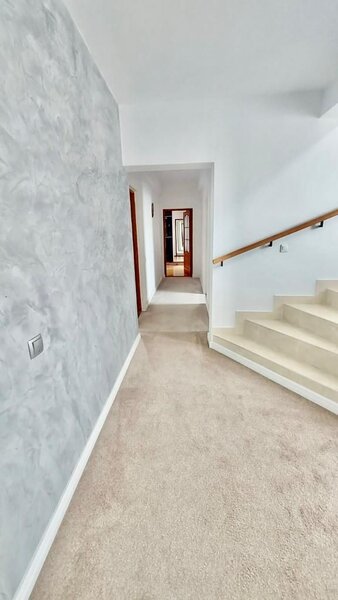 Aparatorii Patriei vila 7camere/ (348util, 500teren, 119ampr.) mp/ 5min.metrou Ap.Patriei