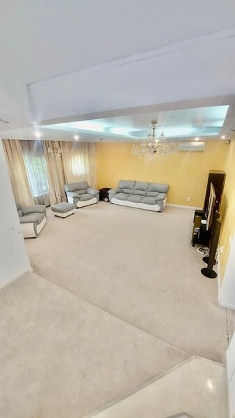 Aparatorii Patriei vila 7camere/ (348util, 500teren, 119ampr.) mp/ 5min.metrou Ap.Patriei